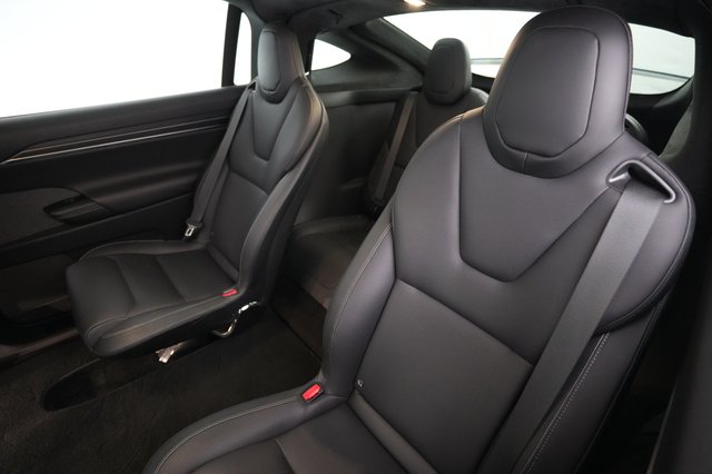 2023 Tesla Model X — photo 19 of 26