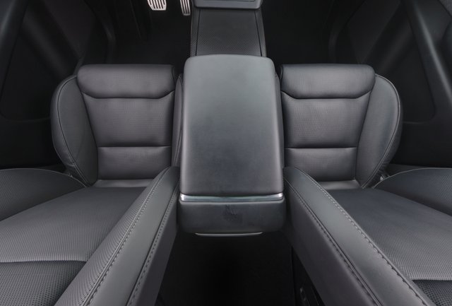 2023 Tesla Model X — photo 24 of 26