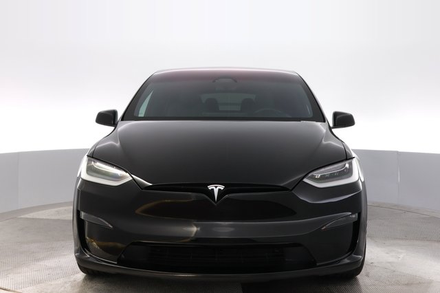 2023 Tesla Model X — photo 9 of 26