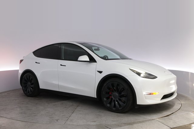 2022 Tesla Model Y — photo 11 of 21