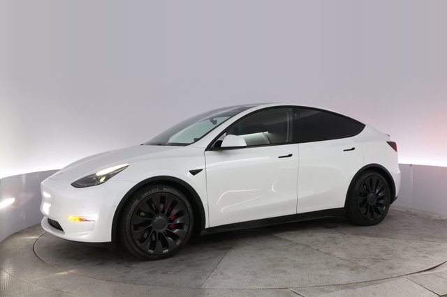 2022 Tesla Model Y — photo 14 of 21