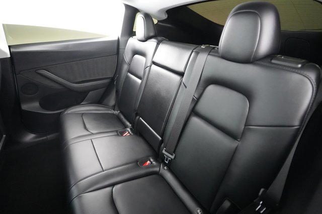 2022 Tesla Model Y — photo 19 of 21