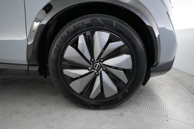 2023 Nissan Ariya — photo 16 of 24