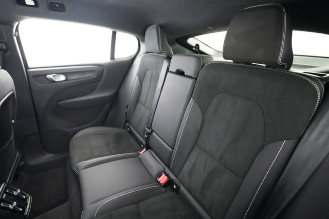 2023 Volvo C40 Recharge — photo 18 of 23