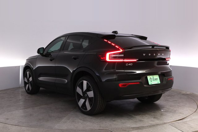 2023 Volvo C40 Recharge — photo 8 of 23