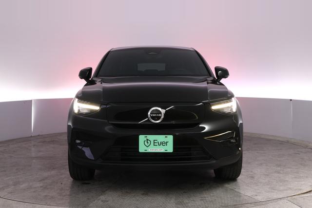 2023 Volvo C40 Recharge — photo 9 of 23