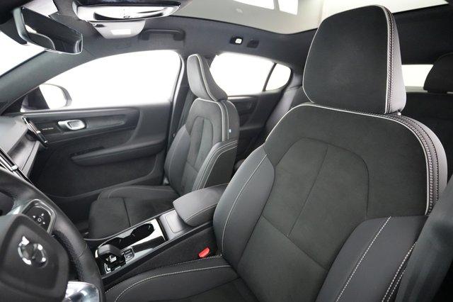 2023 Volvo C40 Recharge — photo 3 of 23