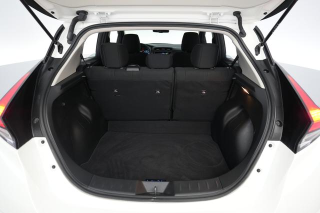 2024 Nissan LEAF — photo 6 of 23