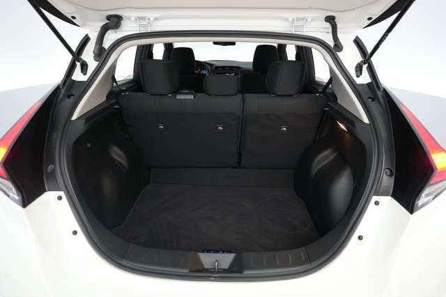2024 Nissan LEAF — photo 6 of 23