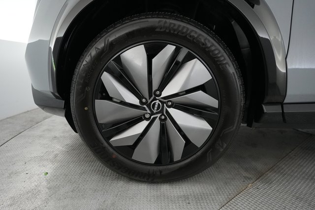 2024 Nissan Ariya — photo 15 of 23