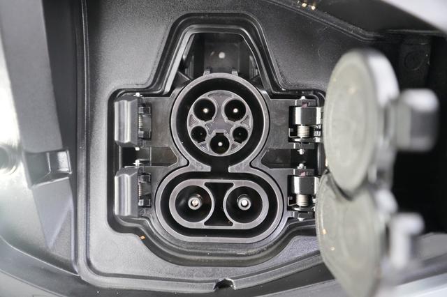 2024 Nissan Ariya — photo 8 of 23