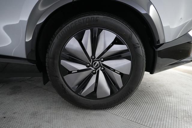 2024 Nissan Ariya — photo 7 of 24