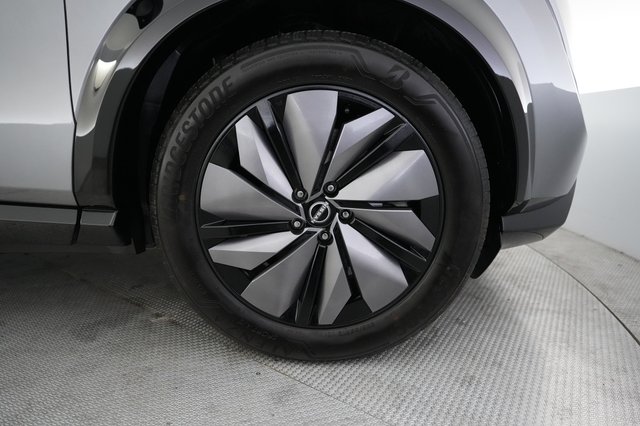 2024 Nissan Ariya — photo 16 of 24