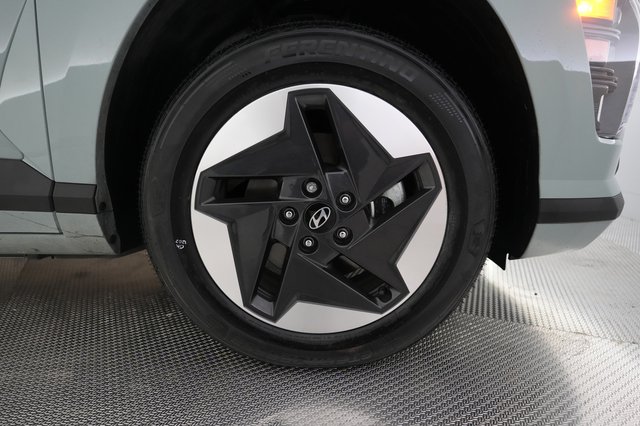 2024 Hyundai Kona Electric — photo 16 of 24