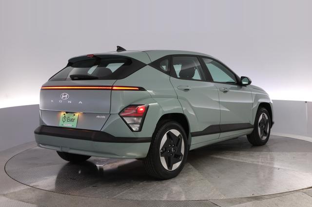 2024 Hyundai Kona Electric — photo 2 of 24