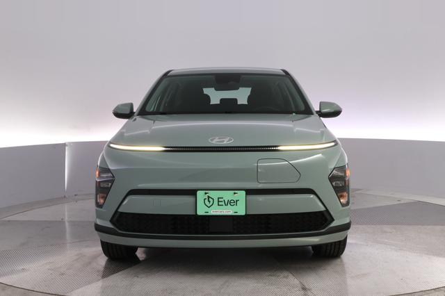 2024 Hyundai Kona Electric — photo 9 of 24