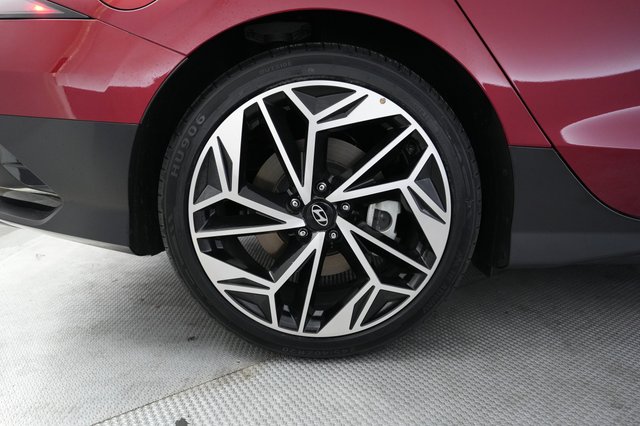 2024 Hyundai IONIQ 6 — photo 17 of 24