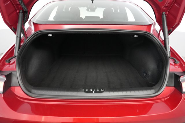 2024 Hyundai IONIQ 6 — photo 6 of 24
