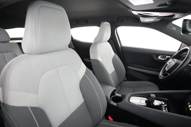 2024 Polestar 2 — photo 18 of 26