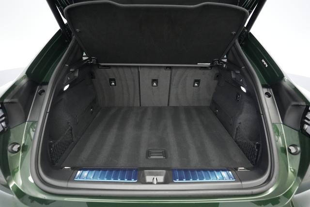 2025 Porsche Macan — photo 6 of 27