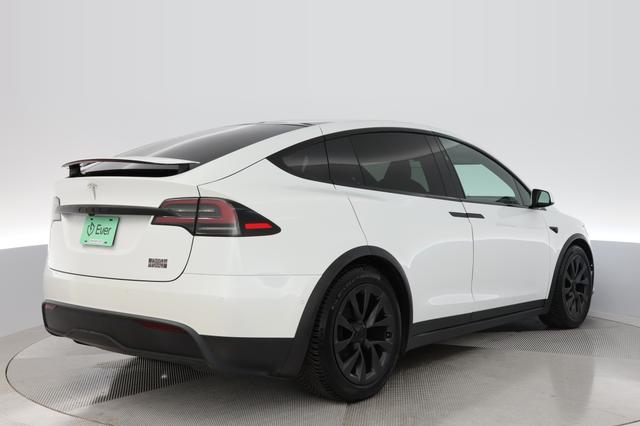 2022 Tesla Model X — photo 2 of 25