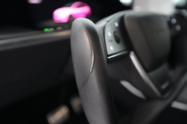 2022 Tesla Model X — photo 21 of 25