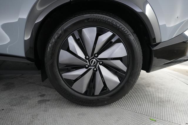 2023 Nissan Ariya — photo 7 of 21