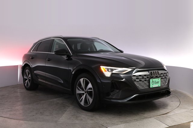 2024 Audi Q8 e-tron — photo 10 of 24