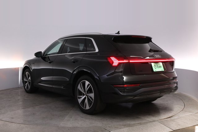 2024 Audi Q8 e-tron — photo 13 of 24