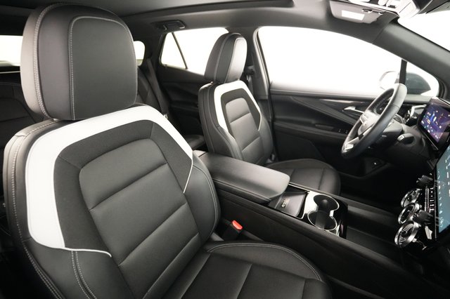 2024 Chevrolet Blazer EV — photo 18 of 25
