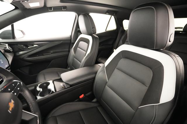 2024 Chevrolet Blazer EV — photo 3 of 25