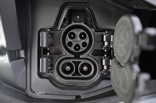 2024 Nissan Ariya — photo 8 of 24