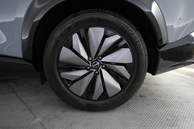 2024 Nissan Ariya — photo 7 of 24