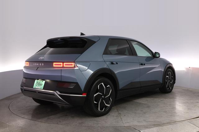 2024 Hyundai IONIQ 5 — photo 2 of 23