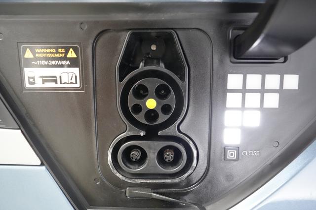 2024 Hyundai IONIQ 5 — photo 8 of 23