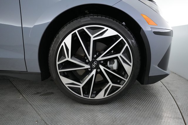 2024 Hyundai IONIQ 6 — photo 16 of 24