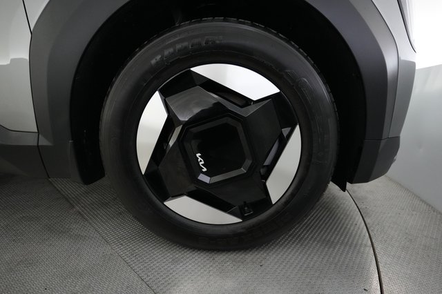 2024 Kia EV9 — photo 16 of 25