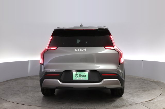 2024 Kia EV9 — photo 12 of 25