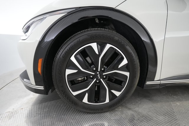 2022 Kia EV6 — photo 16 of 23