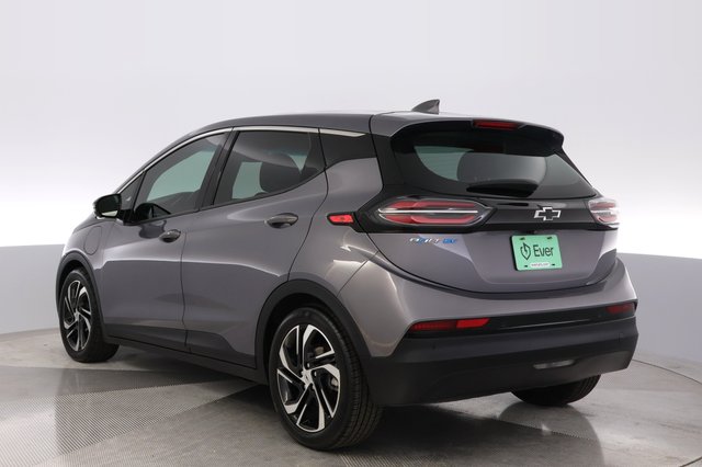 2022 Chevrolet Bolt EV — photo 13 of 23