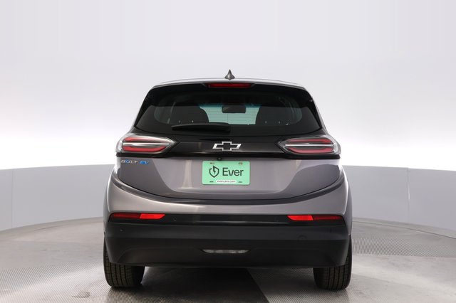 2022 Chevrolet Bolt EV — photo 12 of 23