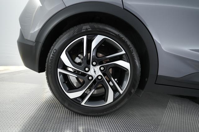 2022 Chevrolet Bolt EV — photo 7 of 23