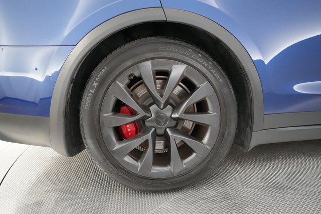 2023 Tesla Model X — photo 7 of 26