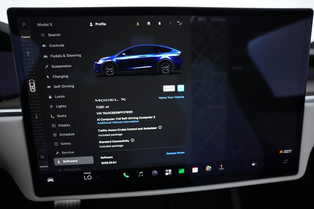 2023 Tesla Model X — photo 5 of 26