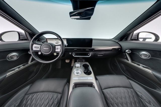 2023 Genesis GV60 — photo 19 of 22