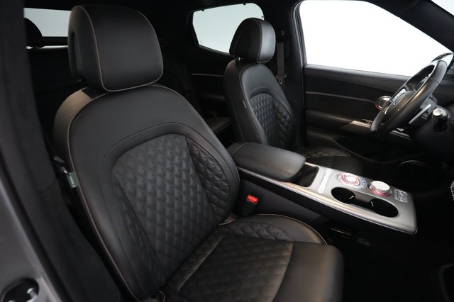 2023 Genesis GV60 — photo 16 of 22