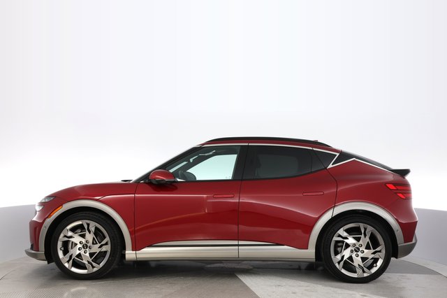 2023 Genesis GV60 — photo 12 of 22