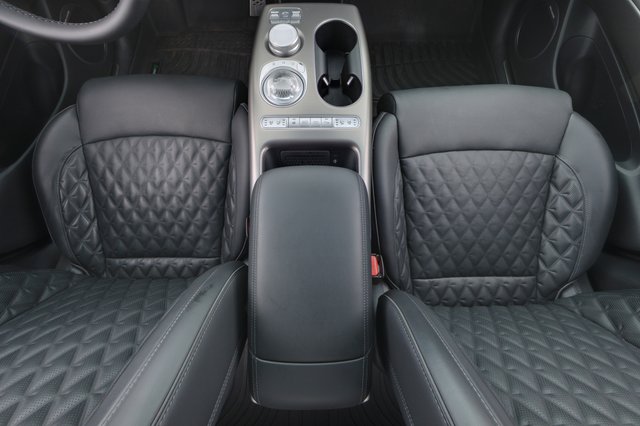 2023 Genesis GV60 — photo 20 of 22
