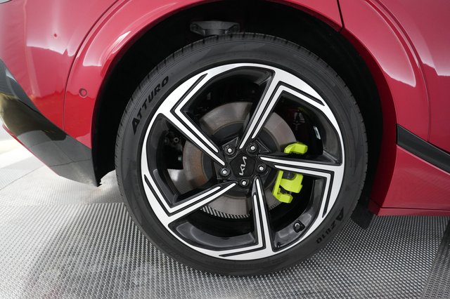 2023 Kia EV6 — photo 7 of 21
