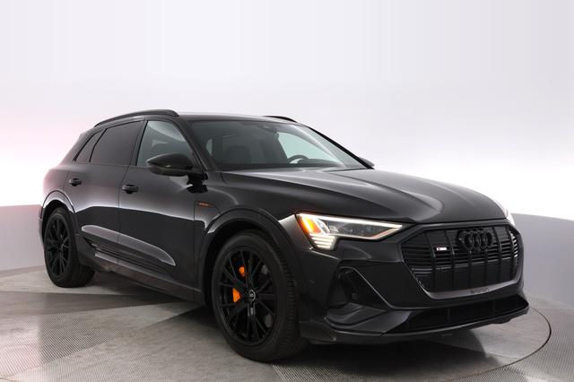 2023 Audi e-tron — photo 10 of 29